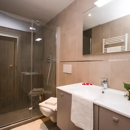 Laglio Deluxe Apartament Carate Urio